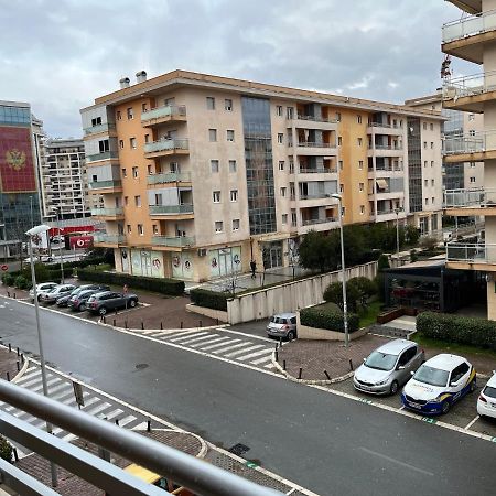 Lovely Apartment With The Parking Place Podgorica Esterno foto