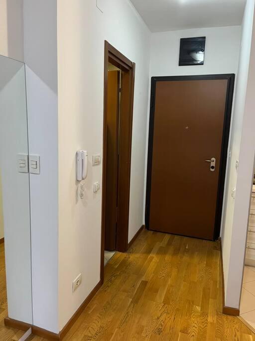 Lovely Apartment With The Parking Place Podgorica Esterno foto